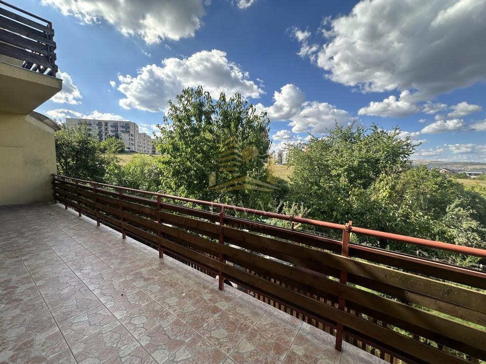 Duplex de Închiriat cu 4 camere | Zona Andrei Muresanu | Zona retrasa