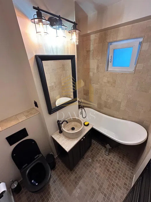 Apartament ultrafinisat 3 camere de vânzare semidecomandat | Andrei Mureșanu 