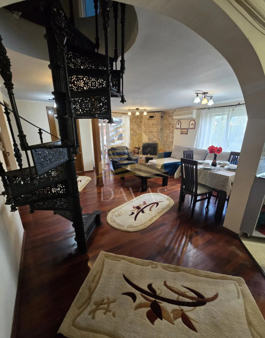 Duplex 5 camere de închiriat+garaj+2parcari incluse in preț | Zorilor | OFERTA