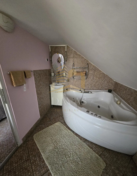 Duplex 5 camere de închiriat+garaj+2parcari incluse in preț | Zorilor | OFERTA