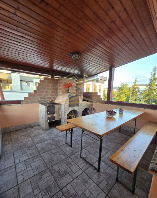 Duplex 5 camere de închiriat+garaj+2parcari incluse in preț | Zorilor | OFERTA