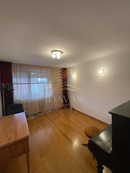 Apartament 3 camere semidecomandat de închiriat  80mp | 2 Bai | Andrei Mureșanu