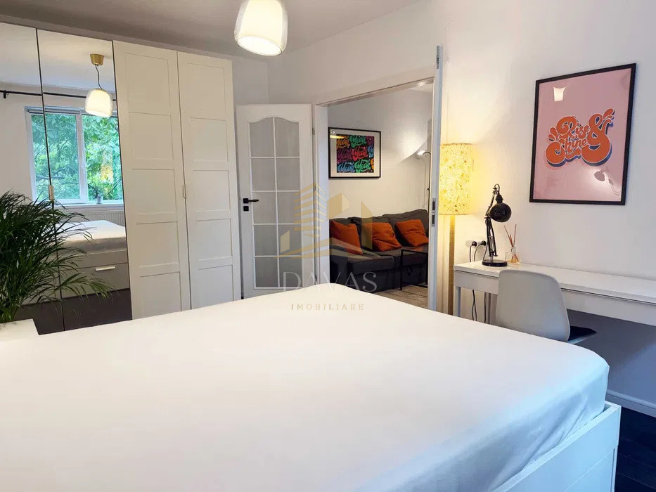 Apartament 3 camere semidecomandat de vânzare | Horea | Parcare primărie| Modern