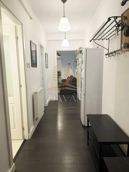 Apartament 3 camere semidecomandat de vânzare | Horea | Parcare primărie| Modern