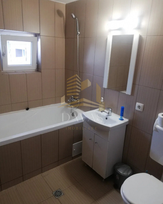 Apartament 2 camere decomandat de vânzare | Intre lacuri | Parcare | OCAZIE