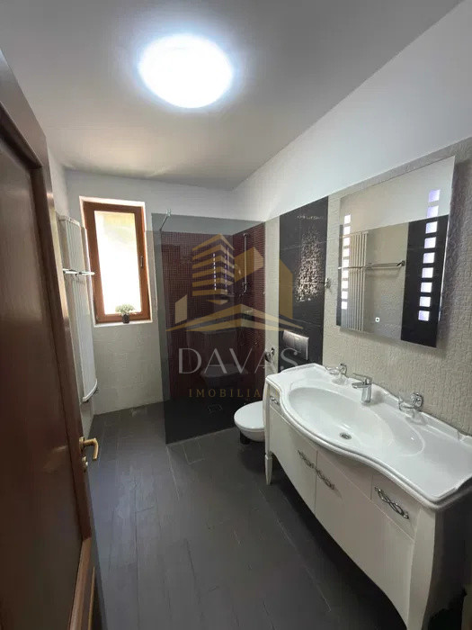 Apartament deosebit 3 camere 2 nivele in vila decomandat|Parcare |Terasa|Europa 