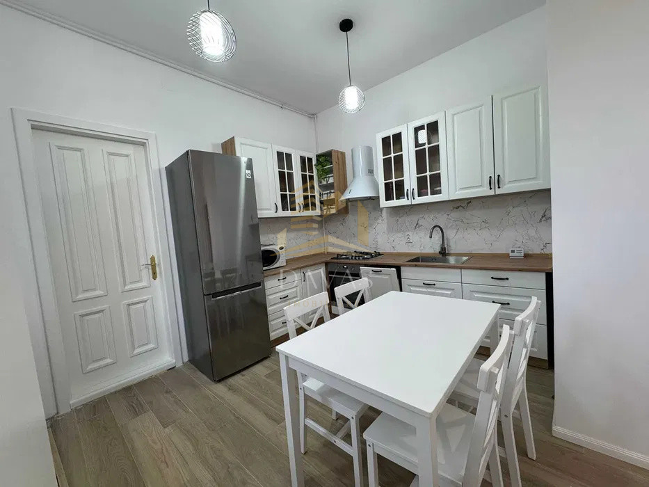 Apartament deosebit 3 camere decomandat | Parcare | Modern | Centru | Horea