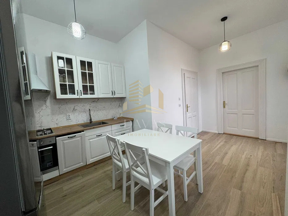 Apartament deosebit 3 camere decomandat | Parcare | Modern | Centru | Horea