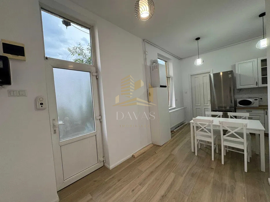 Apartament deosebit 3 camere decomandat | Parcare | Modern | Centru | Horea