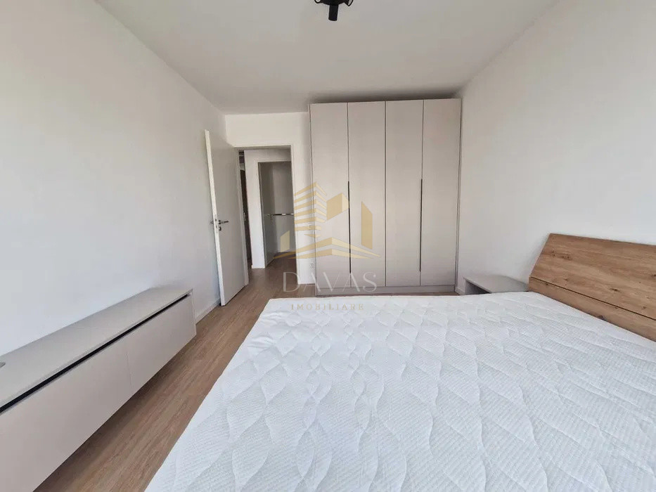Apartament 2 camere semidecomandat Ultrafinisat |Gara| Parcare subterana inclusă