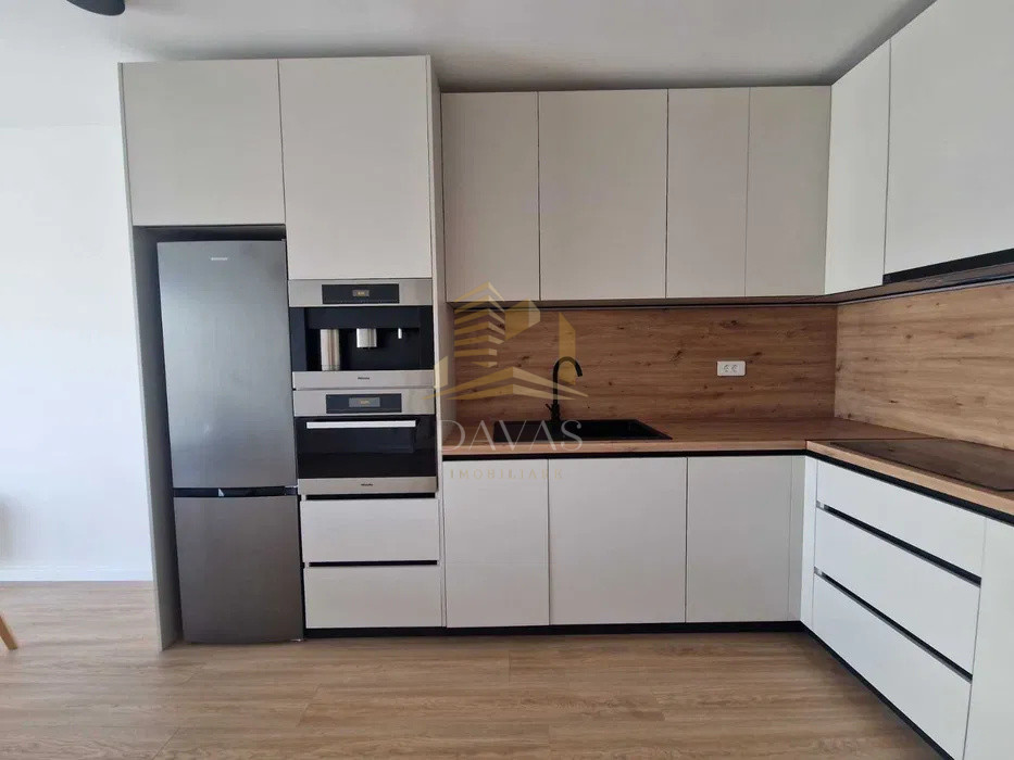 Apartament 2 camere semidecomandat Ultrafinisat |Gara| Parcare subterana inclusă