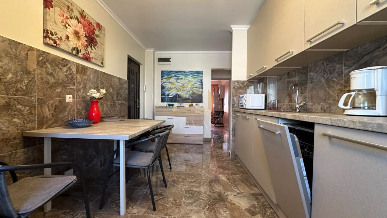 Apartament 3 camere decomandat+parcare inclusă in preț | UMF | ZORILOR | 2 bai