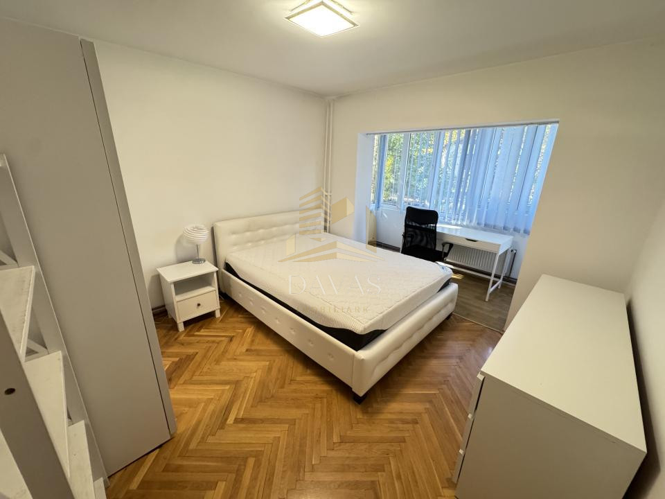 Apartament 4 camere decomandat de închiriat | Zorilor | UMF | Parcare | 100mp