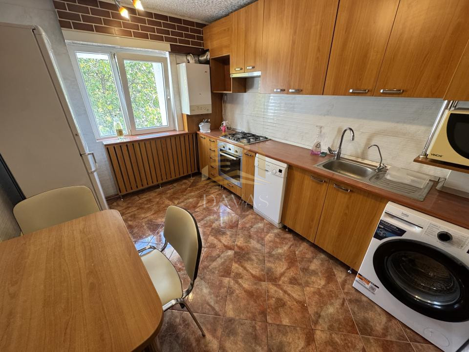Apartament 4 camere decomandat de închiriat | Zorilor | UMF | Parcare | 100mp