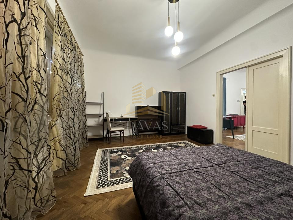 Apartament cu 3 camere | Central - Parcul Mare | Renovat
