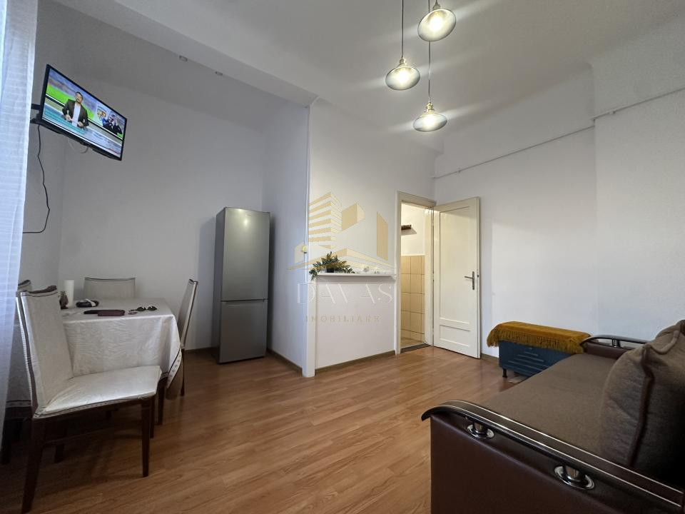 Apartament cu 3 camere | Central - Parcul Mare | Renovat