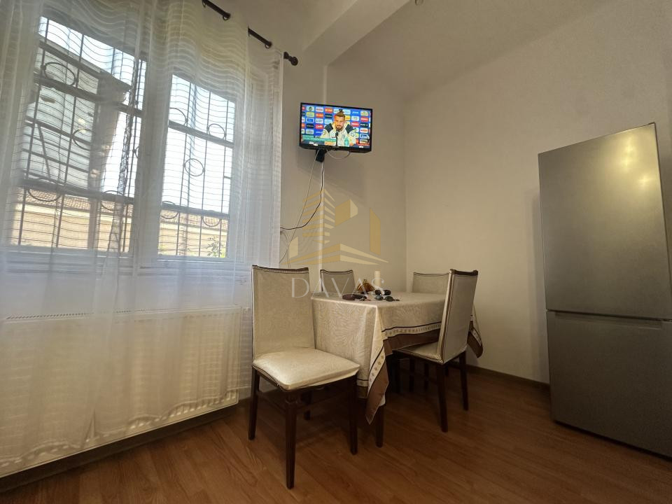 Apartament cu 3 camere | Central - Parcul Mare | Renovat