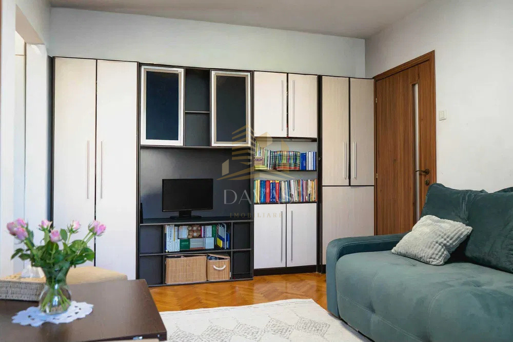 Apartament 2 camere semidecomandat de vânzare | Gheorgheni | Piață Hermes 
