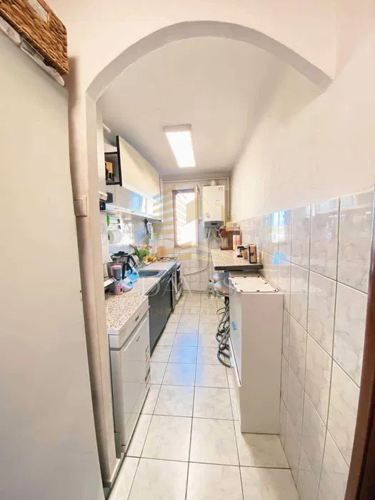 Apartament 2 camere semidecomandat de vânzare | Gheorgheni | Piață Hermes 