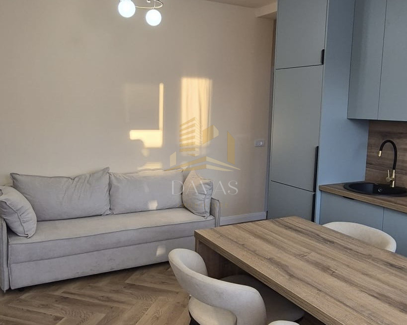 Apartament 3 camere la casa- gradina proprie| teren 100 mp | Intre Lacuri 