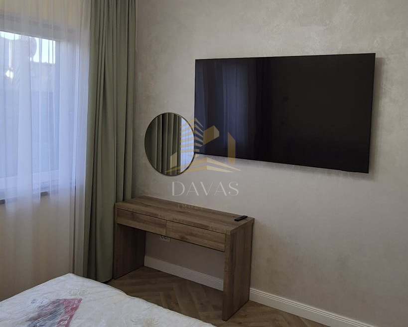 Apartament 3 camere la casa- gradina proprie| teren 100 mp | Intre Lacuri 