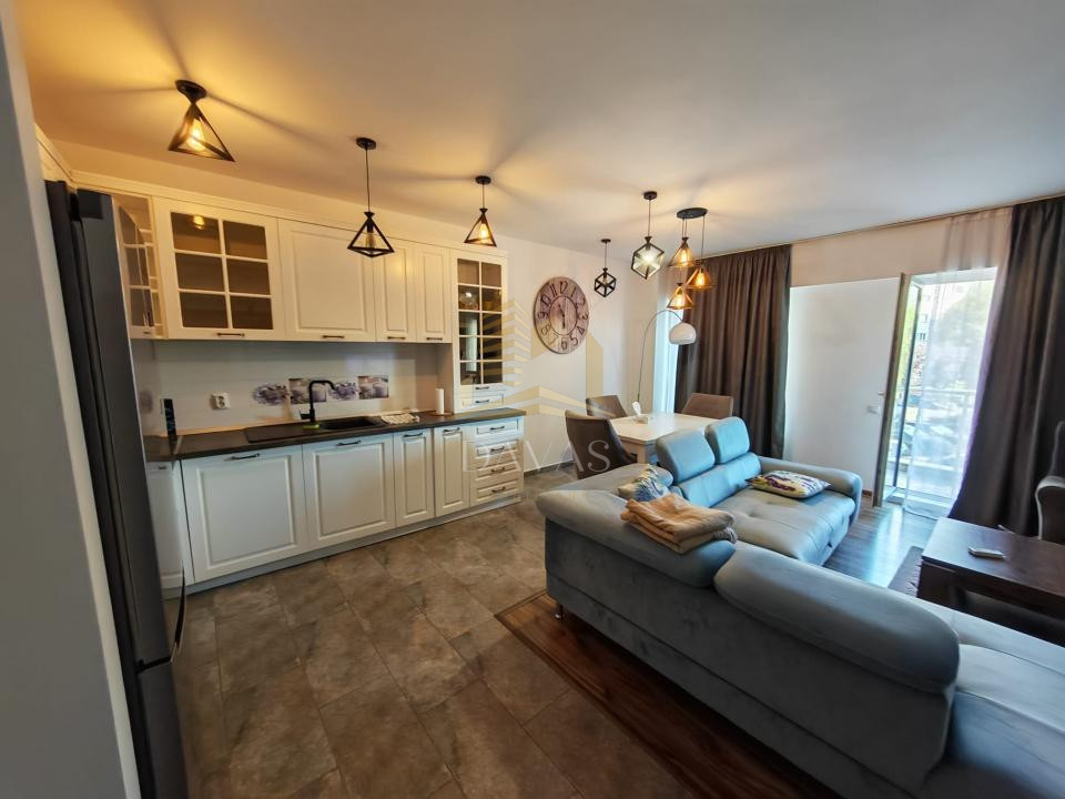 Apartament 2 camere semidecomandat + Parcare subterana inclusă | Semicentral