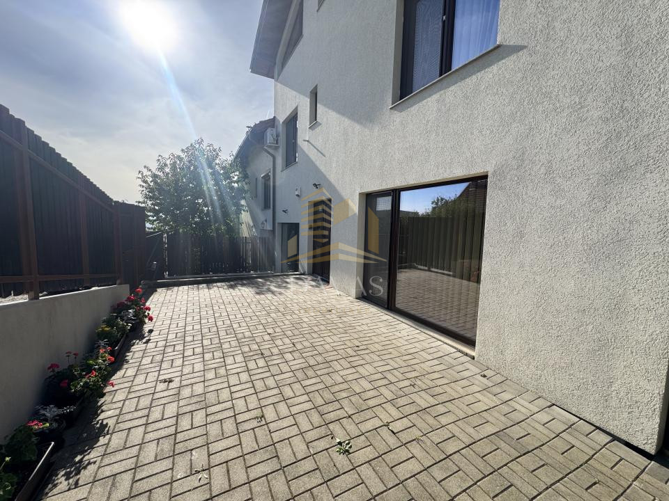 Duplex de vânzare 250mp utili | Teren | 6 camere | Parcare | Dambu Rotund