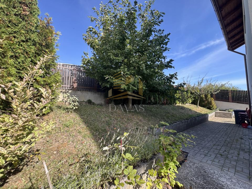 Duplex de vânzare 250mp utili | Teren | 6 camere | Parcare | Dambu Rotund