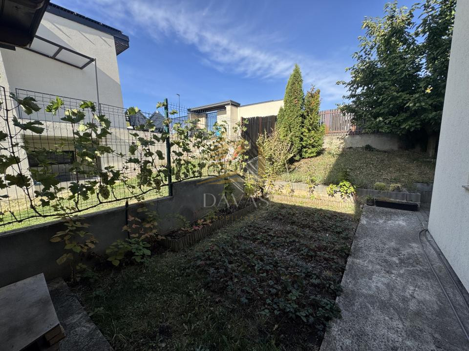 Duplex de vânzare 250mp utili | Teren | 6 camere | Parcare | Dambu Rotund