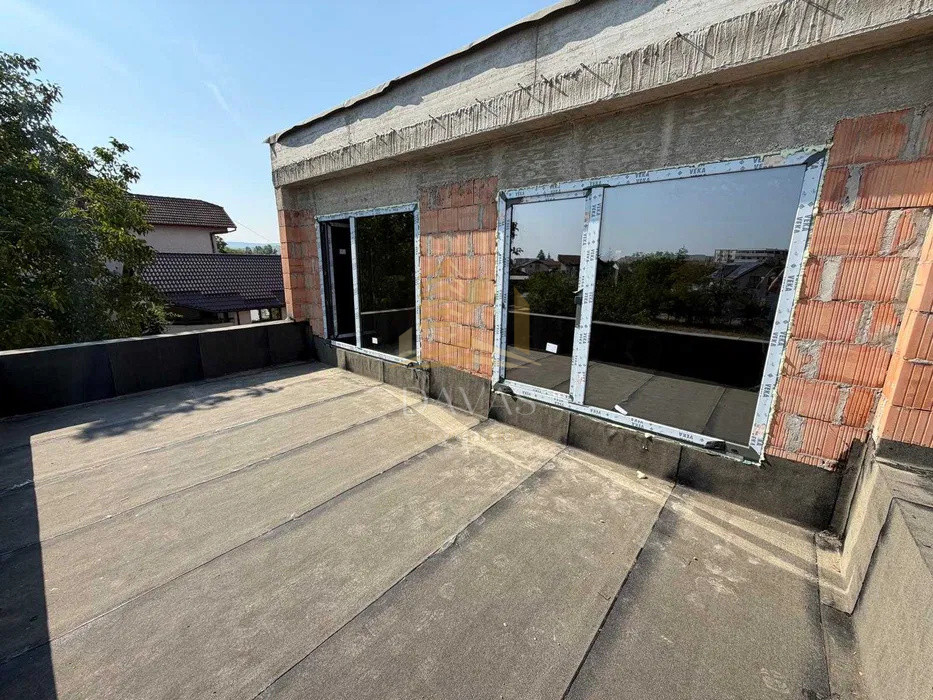 Apartament 3 camere decomandat de vânzare | 2 parcări | Terasa| Marasti