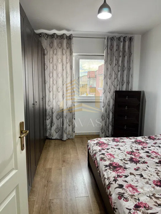 Apartament 4 camere semidecomandat | Aurel Vlaicu | Marasti 