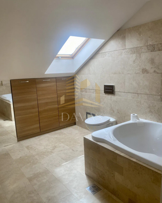 Apartament 3 camere pe 2 nivele semidecomandat+parcare| Europa | 140 mp utili