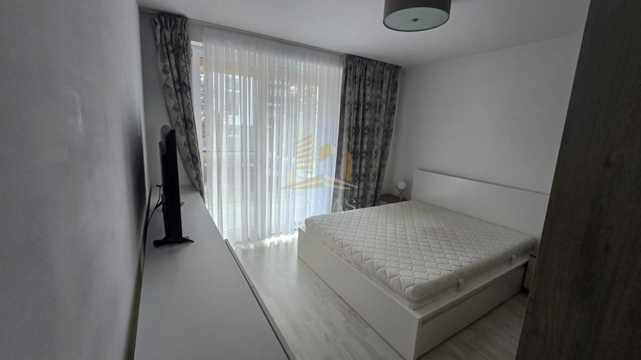 Apartament 3 camere semidecomandat Ultrafinisat |Terasa| Parcare|Andrei Mureșanu