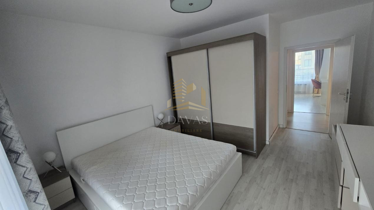 Apartament 3 camere semidecomandat Ultrafinisat |Terasa| Parcare|Andrei Mureșanu