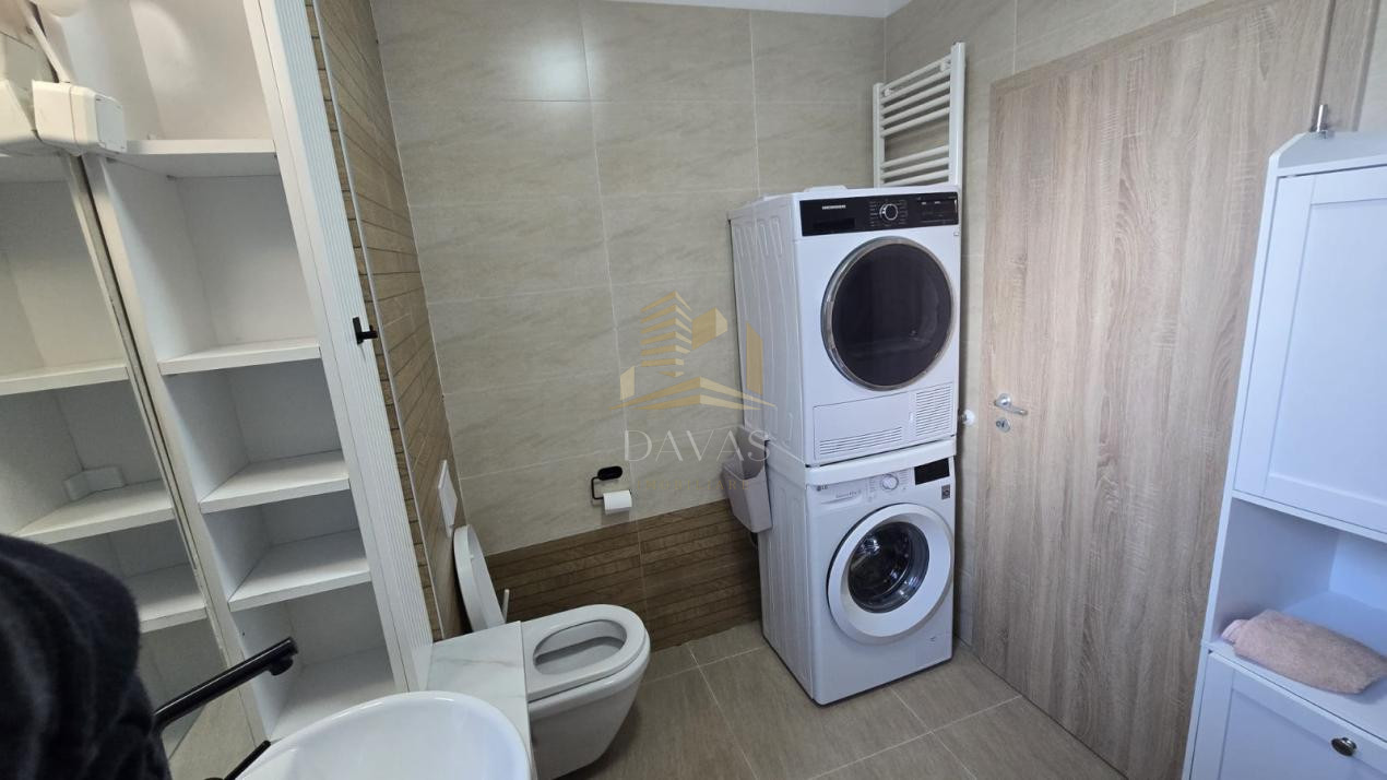 Apartament 3 camere semidecomandat Ultrafinisat |Terasa| Parcare|Andrei Mureșanu