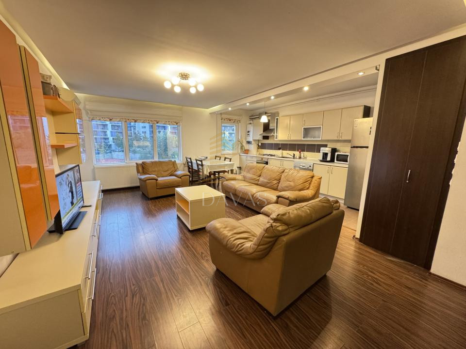 Apartament 4 camere semidecomandat+2parcai incluse in pret | Buna ziua | Boxa