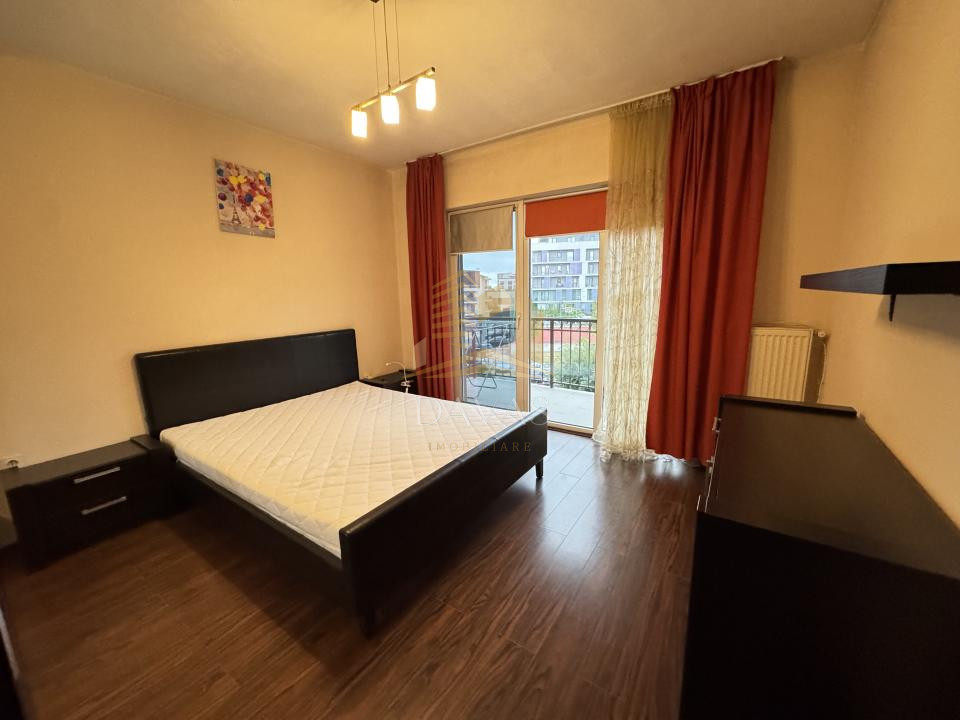 Apartament 4 camere semidecomandat+2parcai incluse in pret | Buna ziua | Boxa