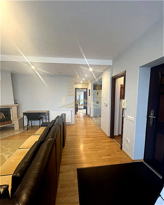Apartament 3 camere semidecomandat+2 locuri de parcare | Europa | 