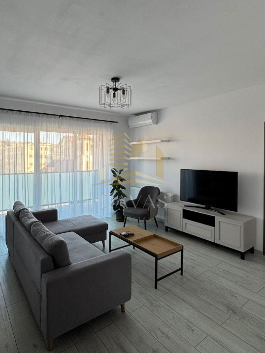 Apartament 3 camere semidecomandat+parcare inclusa | Dambul Rotund | Modern