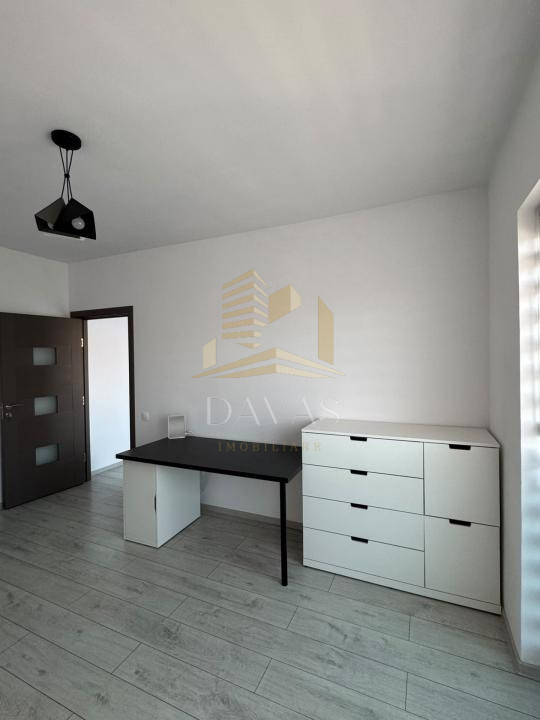 Apartament 3 camere semidecomandat+parcare inclusa | Dambul Rotund | Modern