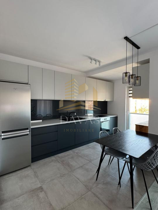 Apartament 3 camere semidecomandat+parcare inclusa | Dambul Rotund | Modern