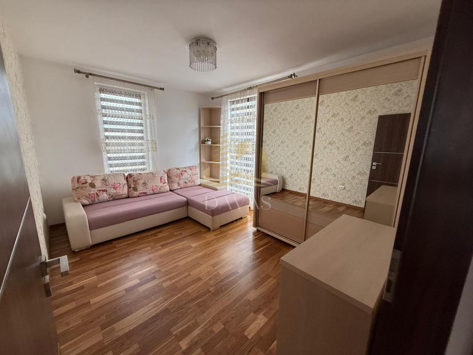Apartament 3 camere semidecomandat+parcare inclusa in pret | Andrei Muresanu