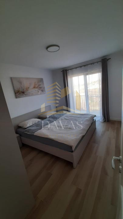 Apartament 4 camere semidecomandat+parcare inclusa in pret | Borhanci | Modern