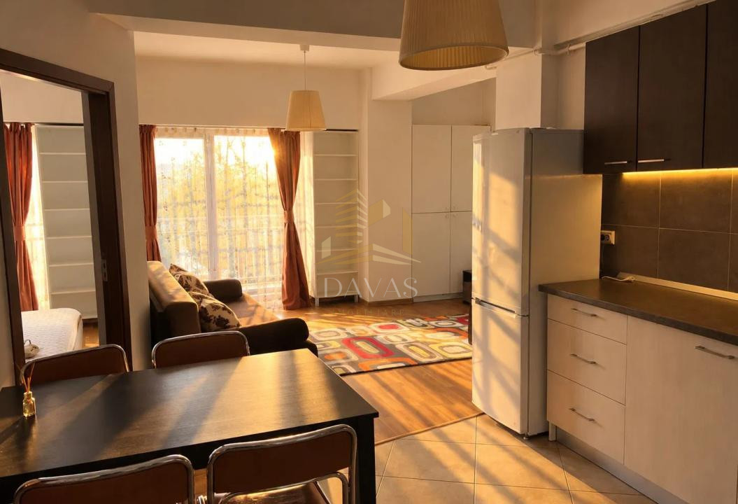 Apartament cu 2 camere semidecomandat | Zona Plopilor | Parcare - Pet Friendly