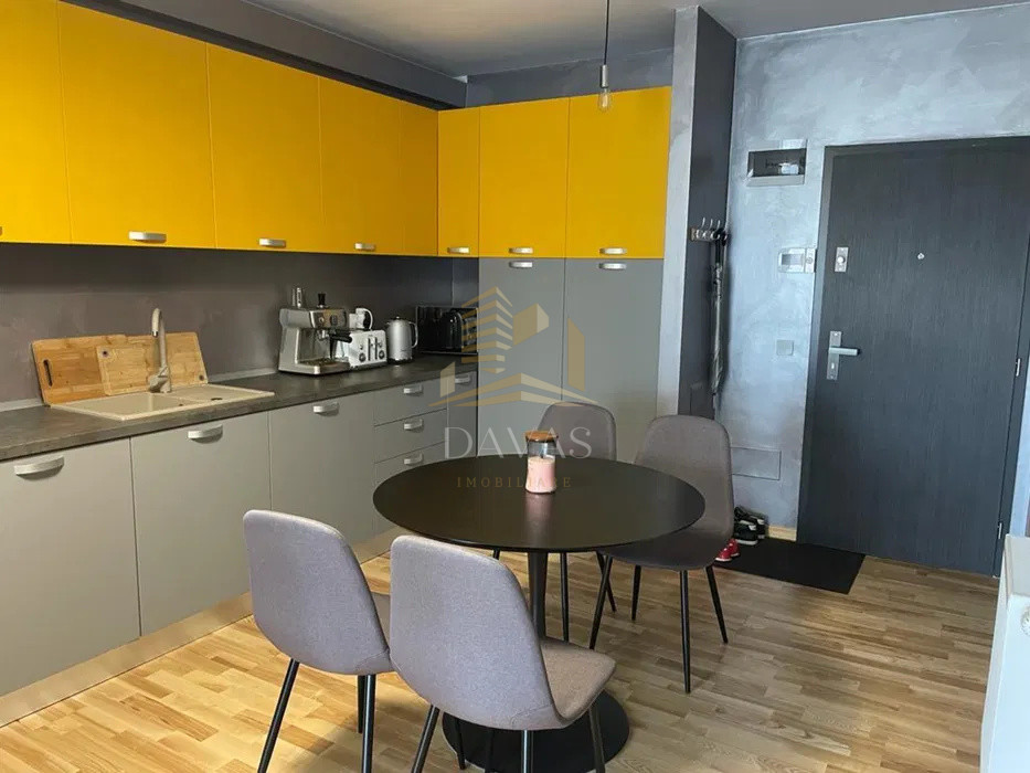 Apartament cu 2 camere semidecomandat + pacare subterana | Soporului