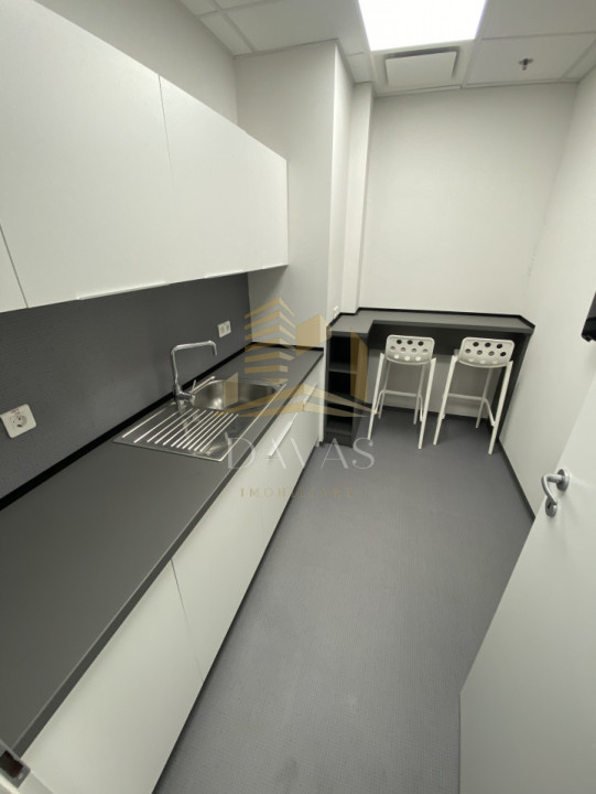 Spatiu de birou de inchiriat | CLASA A | 16 euro/mp zona Centrala | 307mp