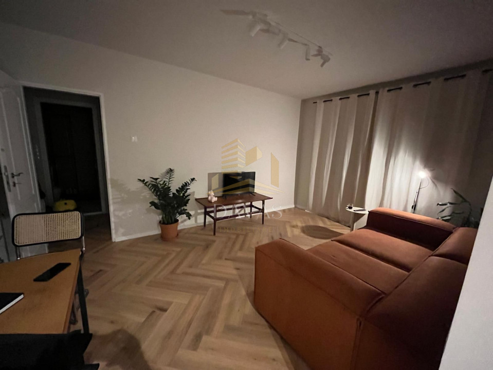Apartament cu 2 camere semidecomandat | Piata Abator