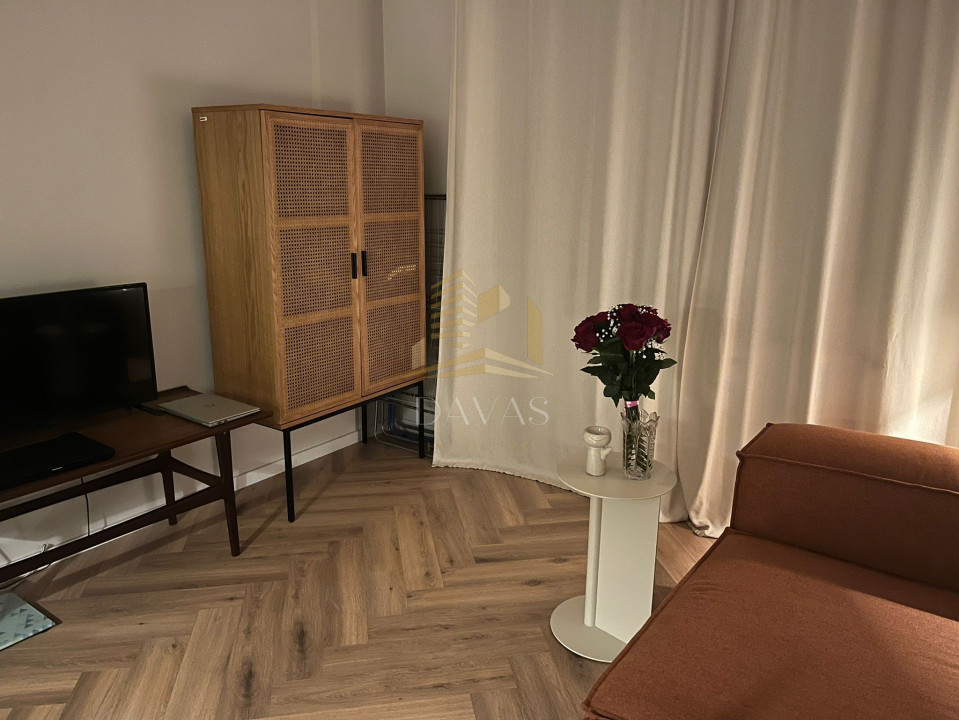 Apartament cu 2 camere semidecomandat | Piata Abator