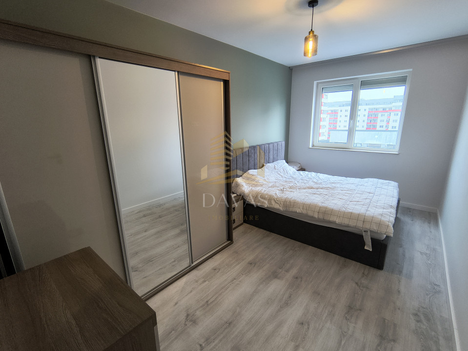 Apartament 2 camere decomandat | zona BMW | Parcare | Etaj intermediar