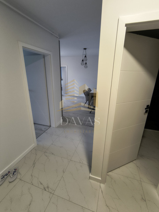 Apartament 2 camere decomandat | zona BMW | Parcare | Etaj intermediar